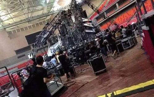 南昌舞台倒塌爆料视频大全,南昌舞台倒塌事件视频汇总  第2张